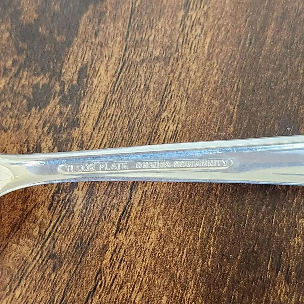 Oneida ELAINE Tea Spoon Set 4 Flatware Silverware Silver Plate Cutlery VTG Tudor